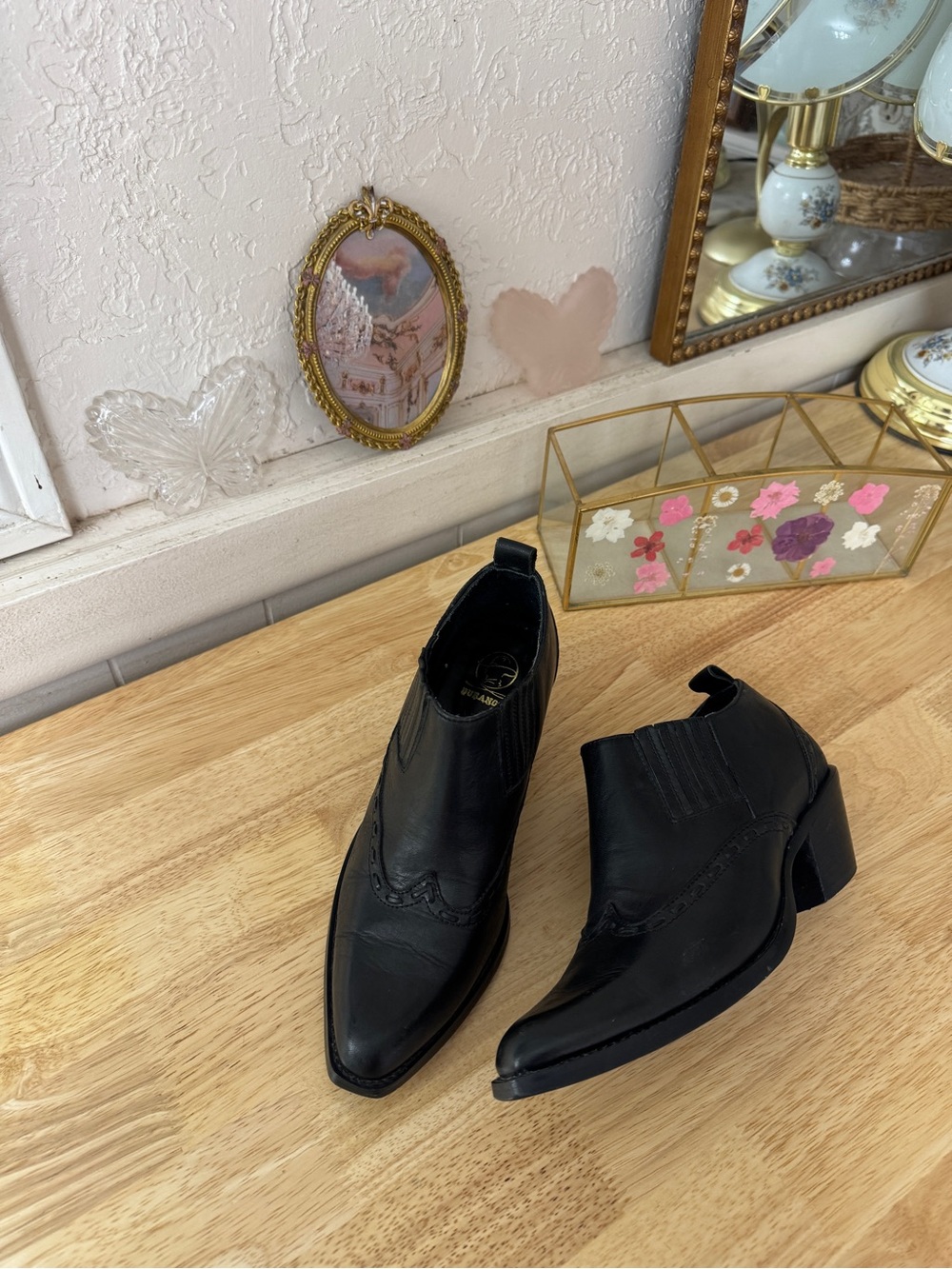 Classic Durango Size 6 Black Leather Western Pointed Toe Ankle Boots Y2K Indie